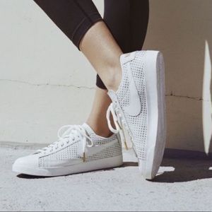 nike blazer low se prm